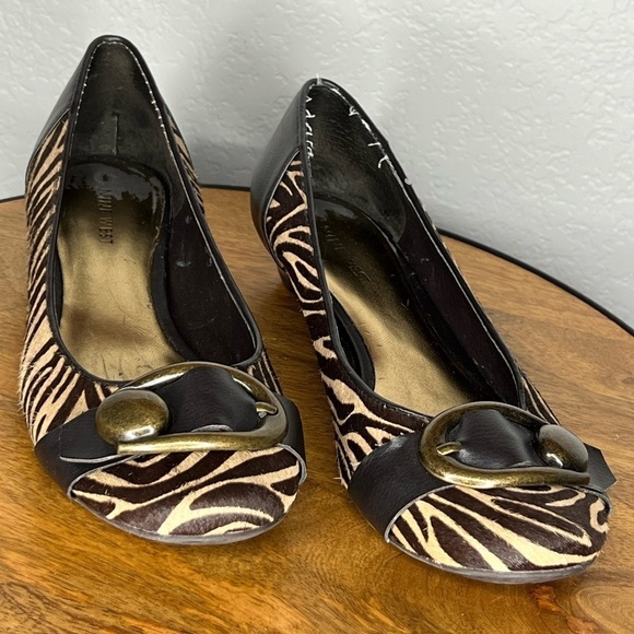 291. Nine West Leopard Print Low Pump Size 7 - Picture 3 of 7